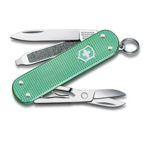 Нож Victorinox 0.6221.221G брелок Classic Minty Mint 58мм 