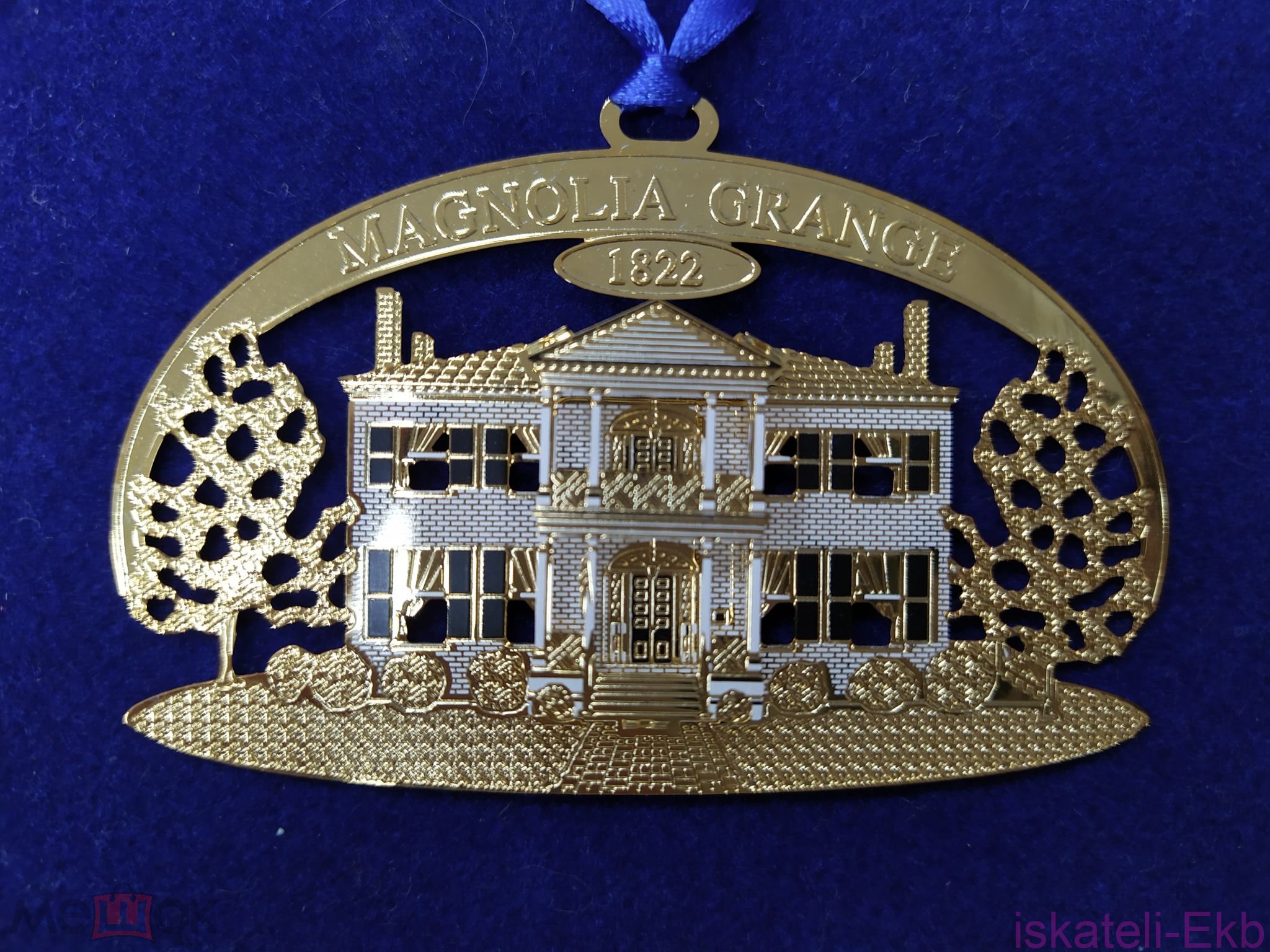 Коллекционная елочная игрушка "Magnolia Grange 1822"